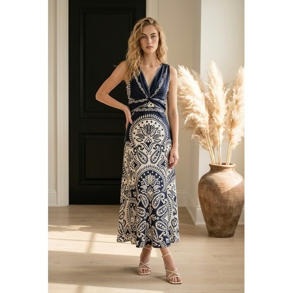 Caroline Constas Dresses & Skirts - Caroline Constas Navy Cream Paisley Twist Front Tie Back Maxi Dress Large NEW